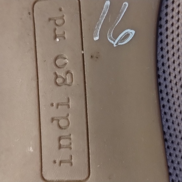 Indigo Rd tan flats - Picture 9 of 9